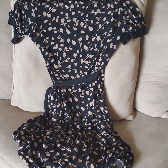 Maggy London wrap dress - Picture 2 of 4